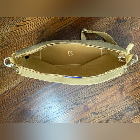 Rothys- The Daily Crossbody- Golden Wheat - Picture 6 of 15